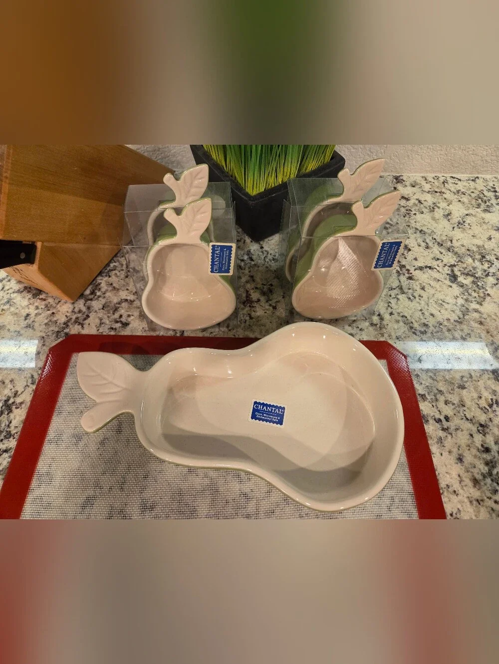 Green Pear-Shaped Ceramic Serving Dish